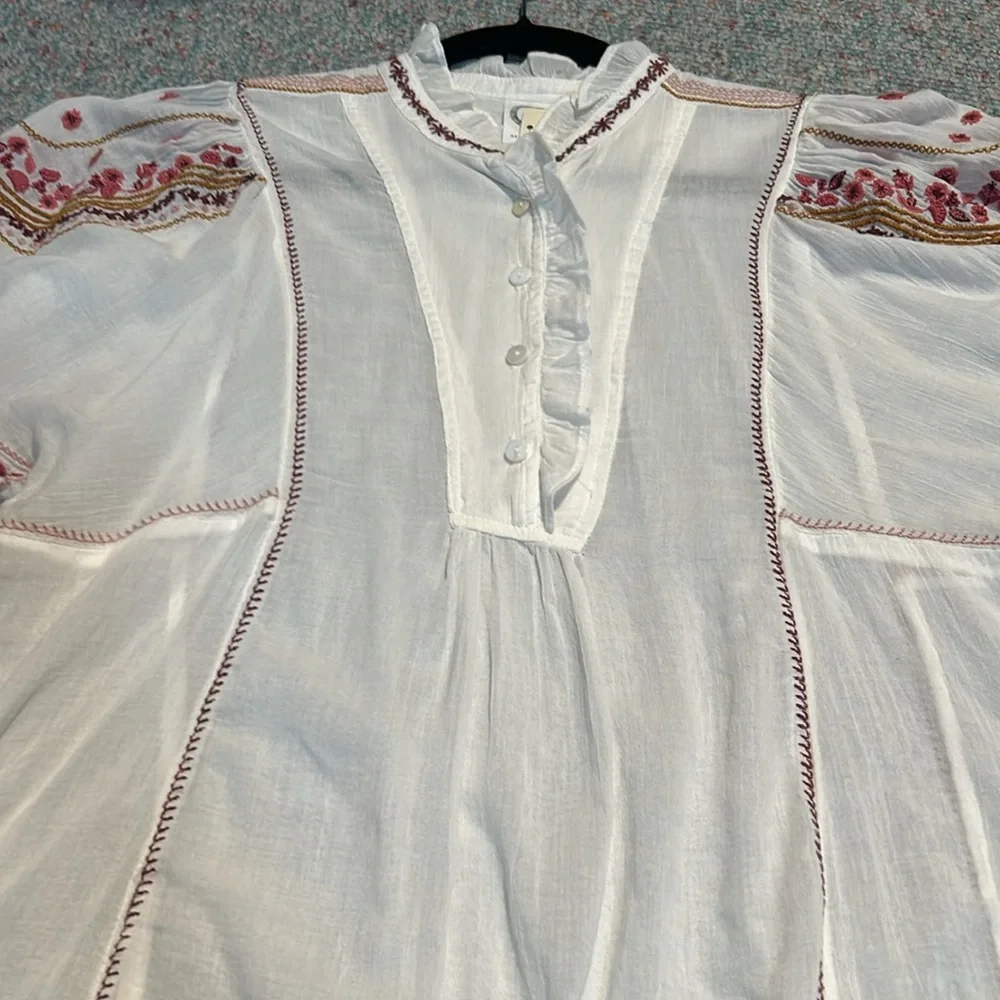 NWT Embroidered White Blouse From Anthropologie size XSmall - Picture 12 of 12